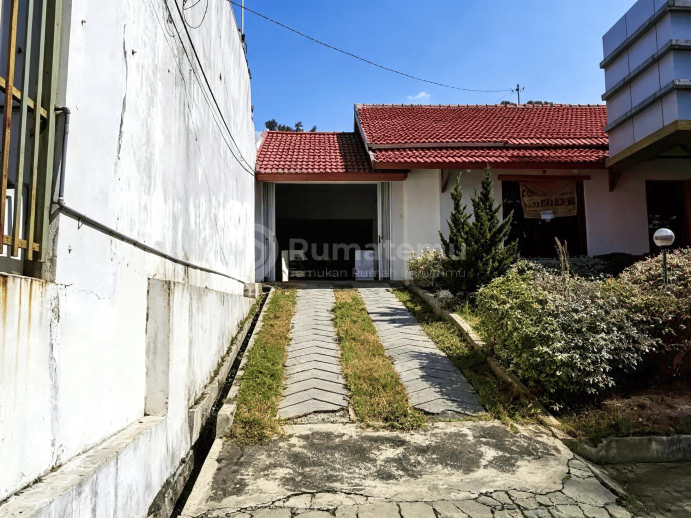Jual Murah Ruang Usaha Strategis Jalan Raya