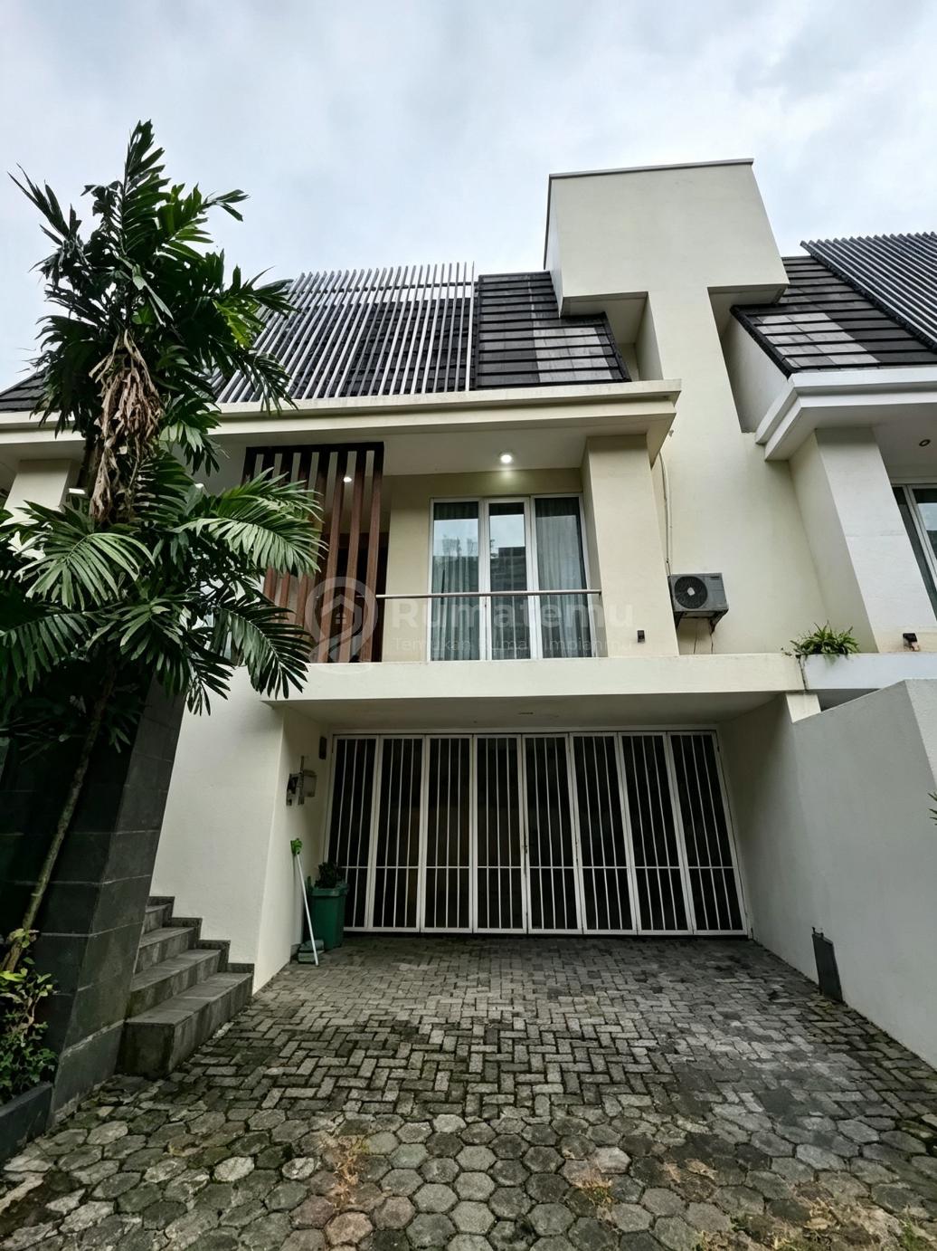 Dijual & Disewakan Rumah Bagus (Siap Huni/ Furnished) Kemang Utara Jakarta Selatan.