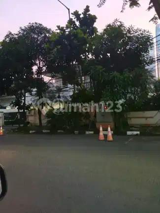 Dijual Rumah di Kuningan 2 Lantai Dekat Akses Transportasi