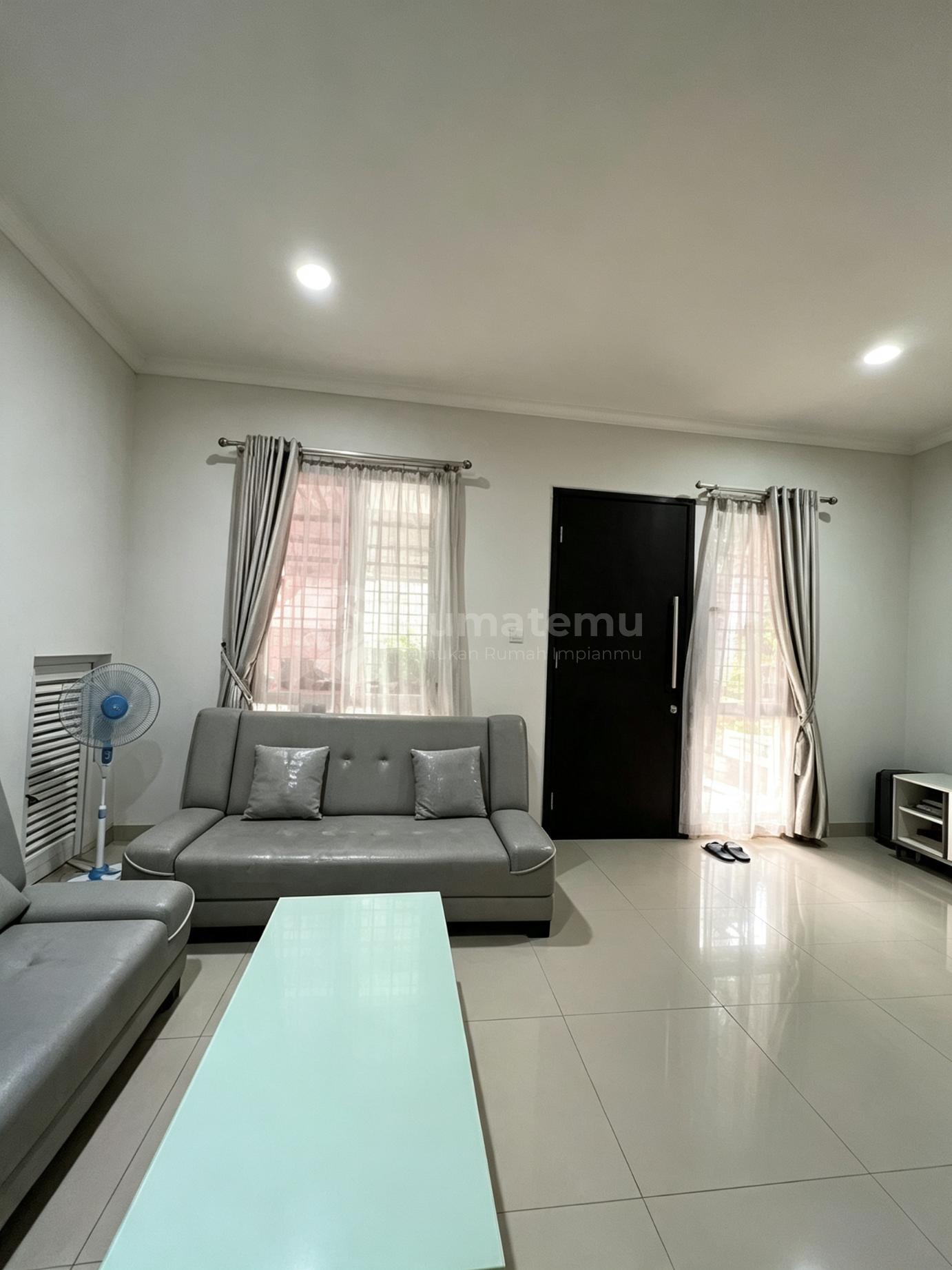 Dijual Rumah Siap Huni Di The Green Bsd City Sudah Renovasi Semi Furnish