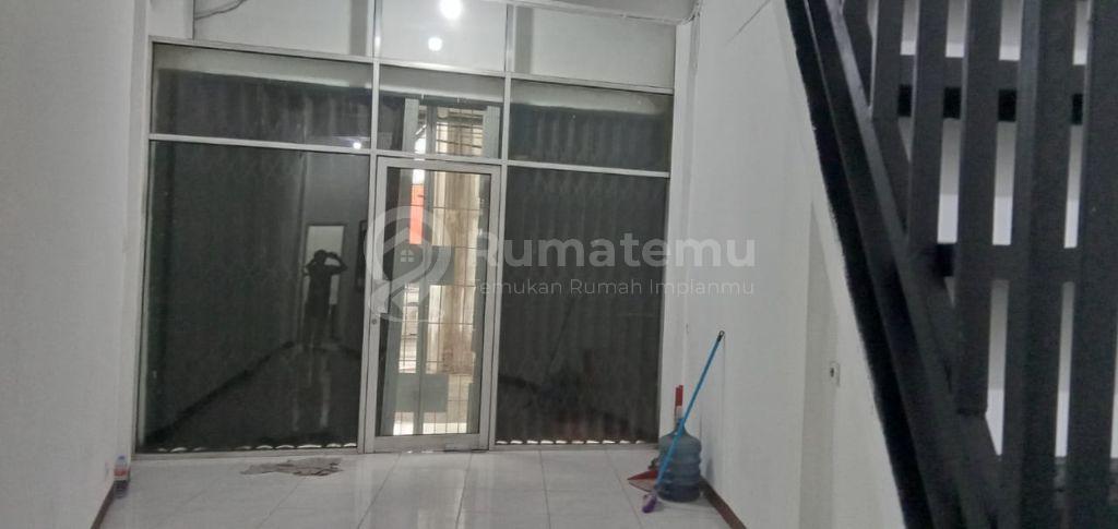 DIJUAL RUKO 3 LANTAI DI DAERAH KEBAYORAN BARU