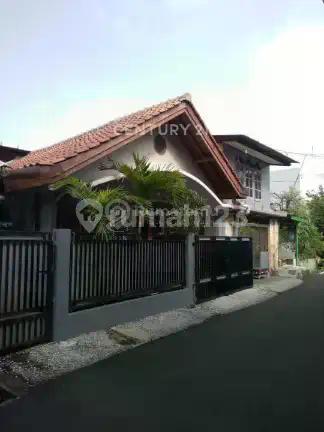 Rumah Lingkungan Bagus Siap Huni di Rawamangun