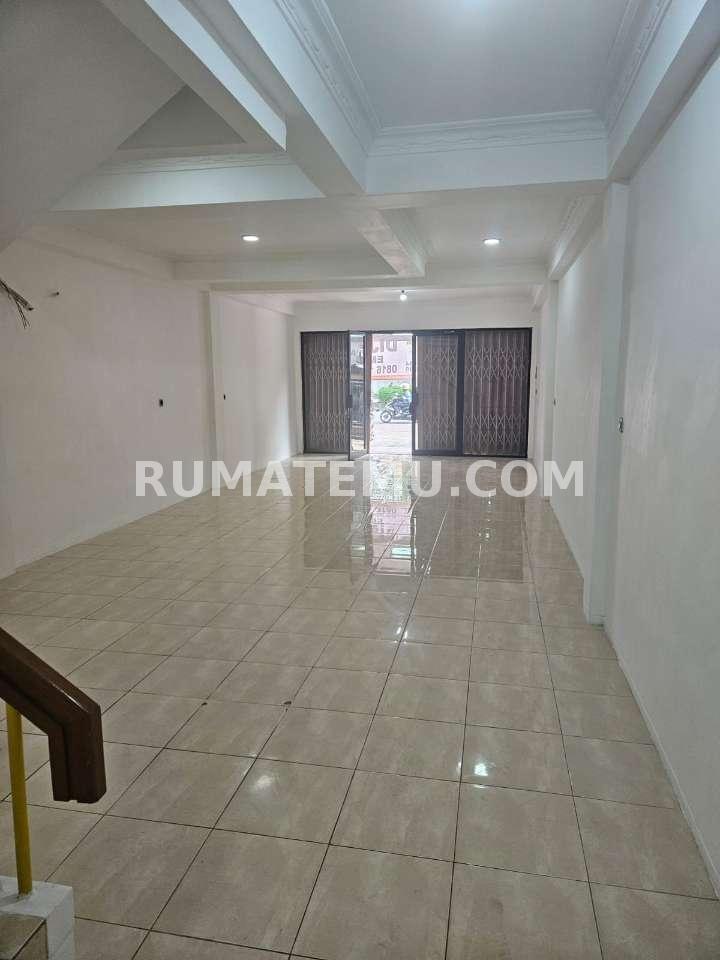 Dijual/Disewakan Ruko Siap Pakai, Hybrida Raya - Kelapa Gading