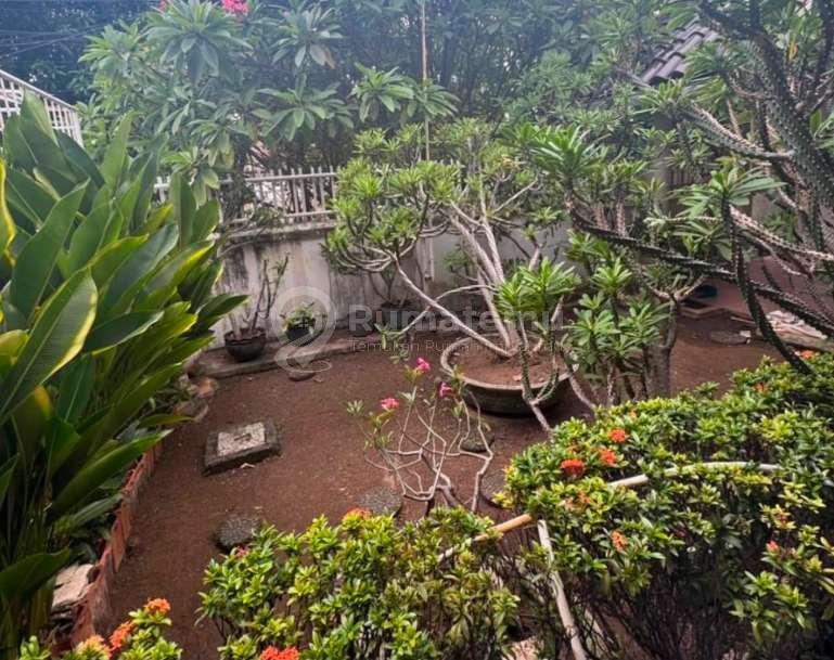 Jual Rumah Komplek Jalan Boulevard diarea Pulo Gadung, Jakarta Timur