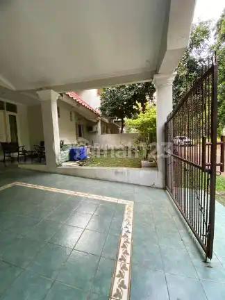 Rumah Nyaman Tidak Hadap Tetangga Strategis Siap Nego