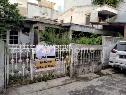 Dijual Rumah Tua Row 2 Mobil di Jalan GADING MAS KELAPA GADING