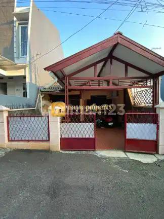 Rumah Bagus Dalam Komplek Strategis Dekat Mall di Pondok Kelapa