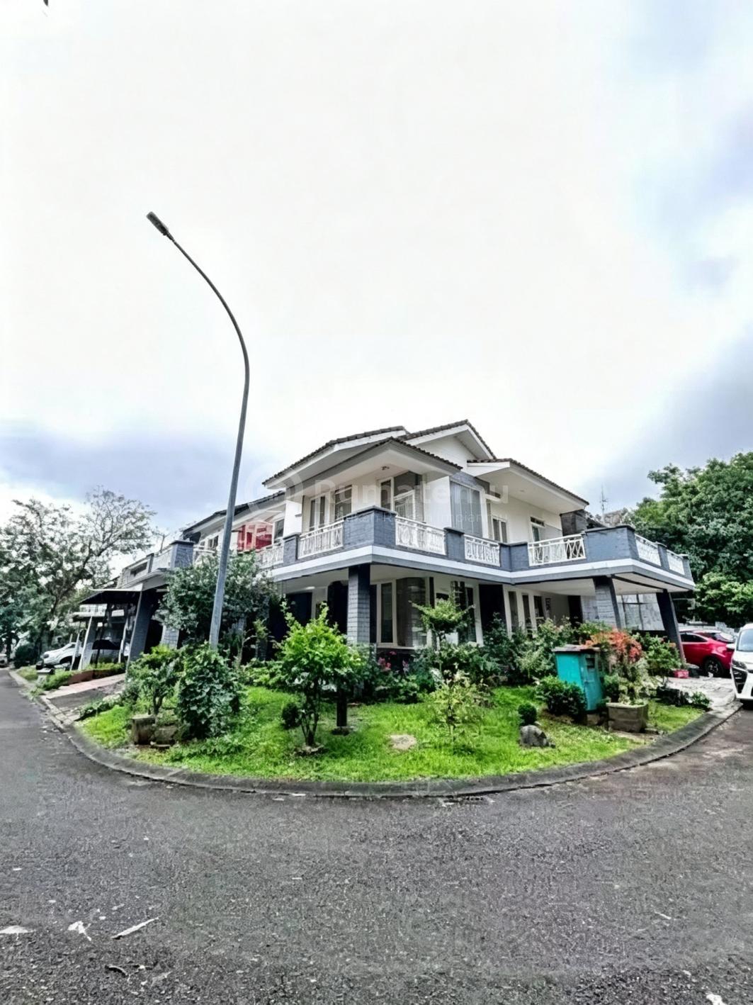 Rumah Bangunan Mandiri Design Menarik Strategis