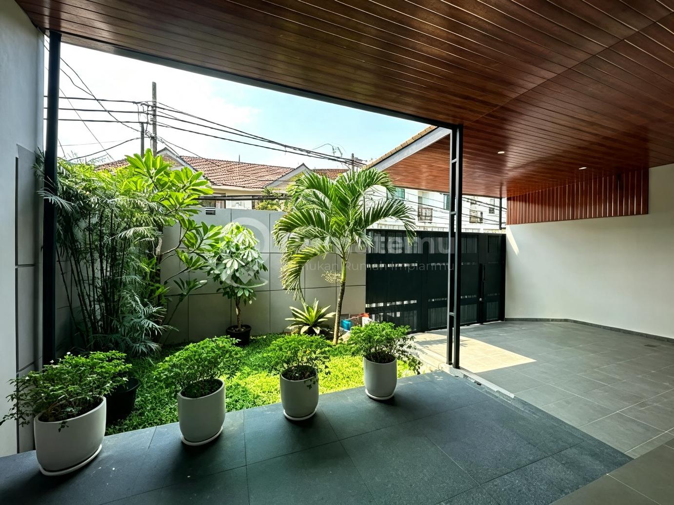 Rare Unit Kebayoran Baru (Dekat Blok M)