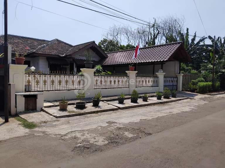 Dijual Rumah dalam Komplek luas tempat strategis sangat nyaman dan didekat area Kali Malang