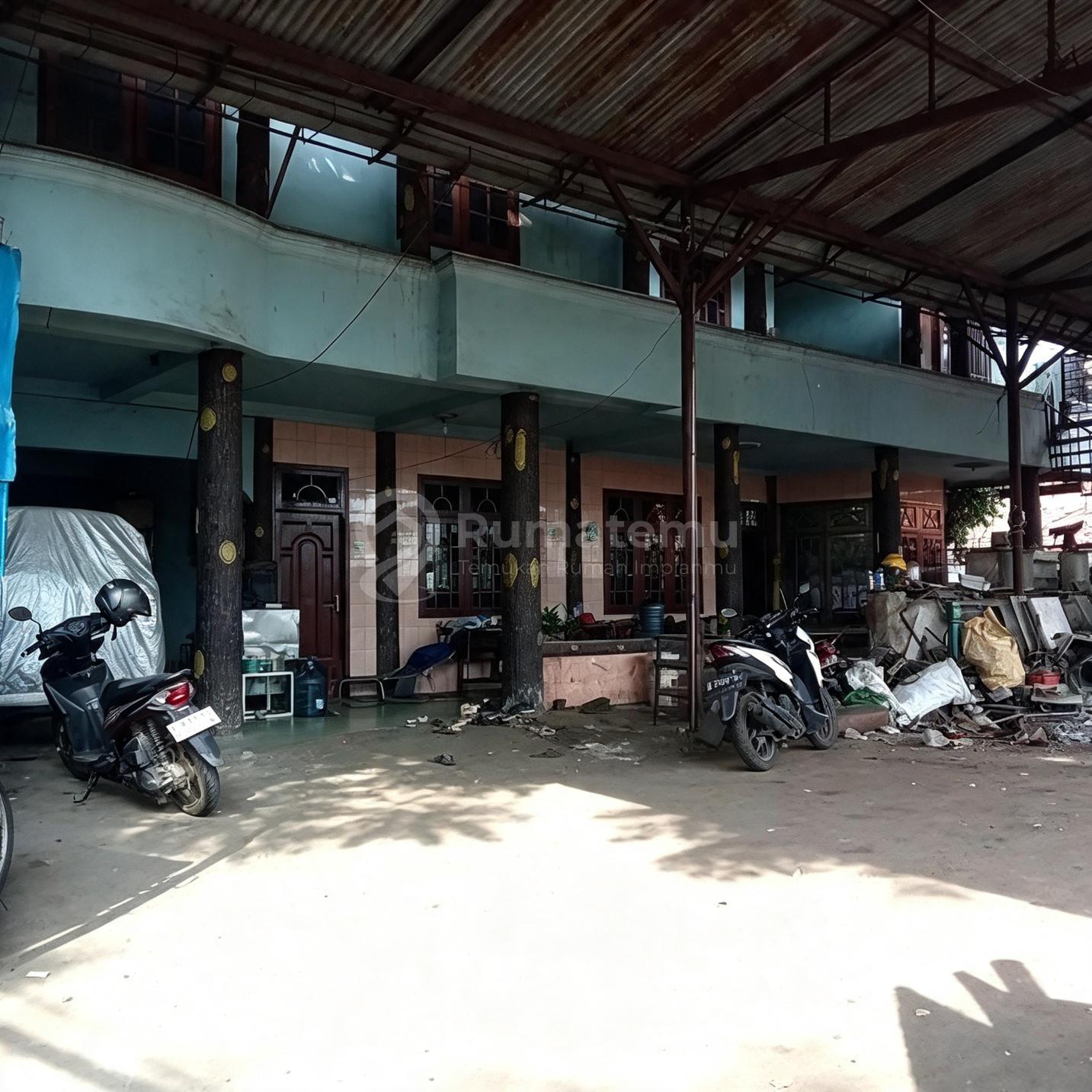 Dijual Tanah + Rumah 4 BR di Cakung Jakarta Timur