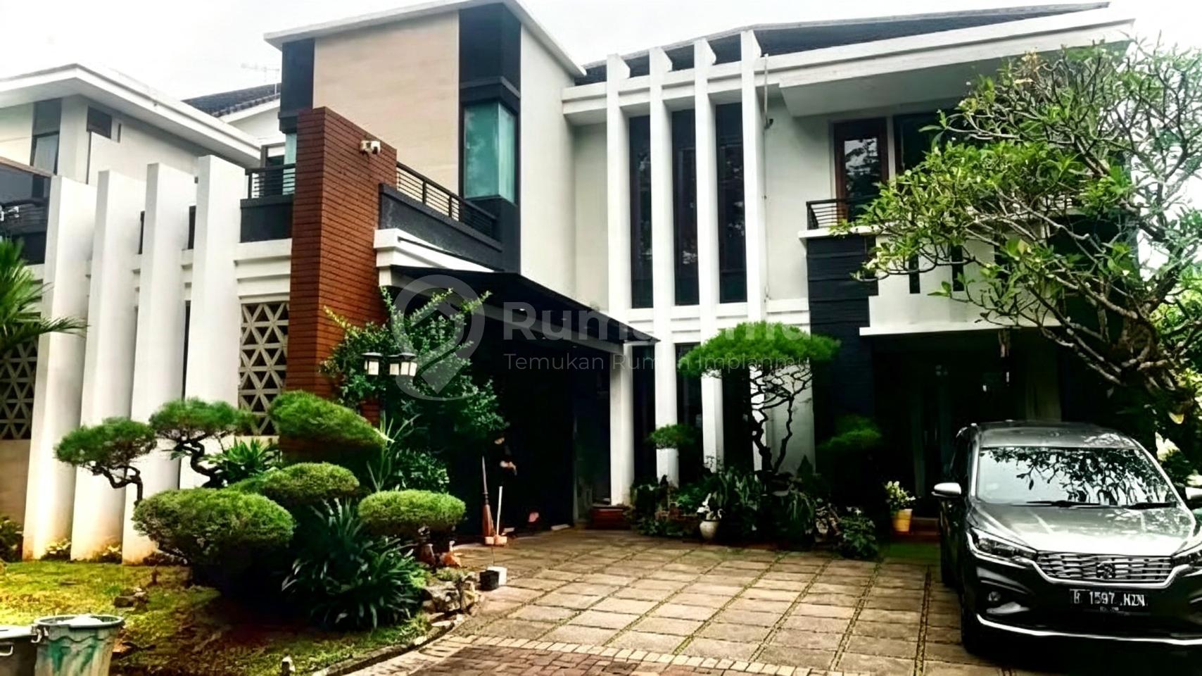 Rumah Mewah Di The Green Bsd City Ada Swimming Pool