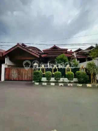 Rumah Secondary Siap Huni Dalam Komplek di Cipinang Melayu