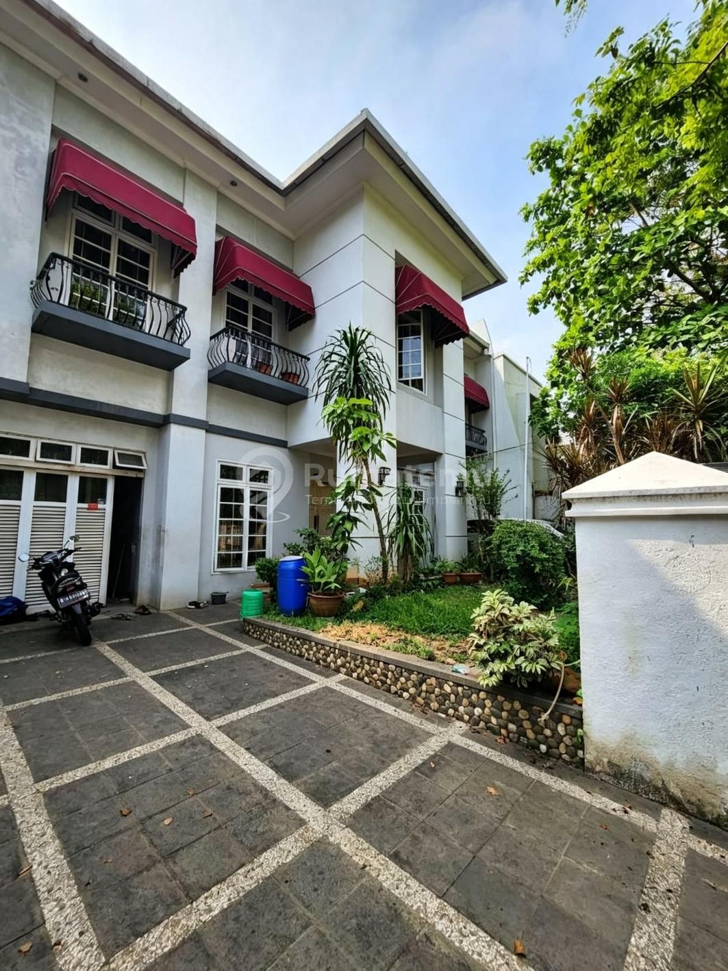 Dijual Rumah 2 lantai + swimming pool dekat SCBD dan Senopati dikebayoran baru Area senopati, Kebayoran Baru