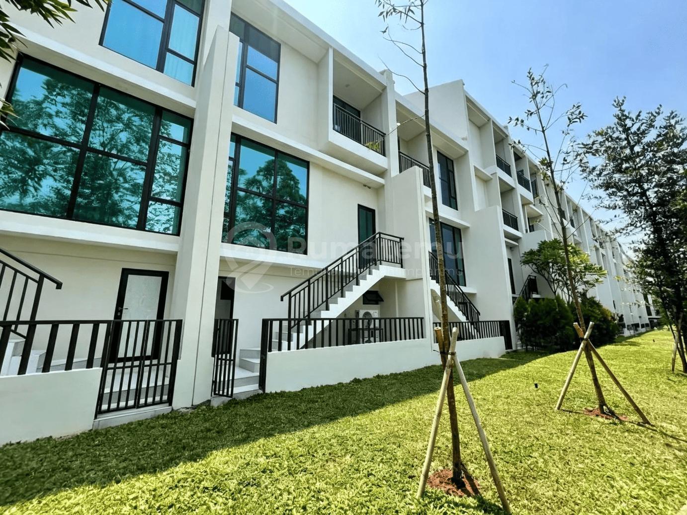 Pondok Indah Residence Townhouse Apartment Jual Murah 8,5Miliar Gated and Full security (24hr)