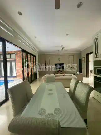 Dijual Rumah Mewah Siap Huni area Kebayoran Baru