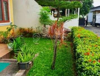 DIJUAL RUMAH 2 LANTAI 5 KAMAR TIDUR DI KOMPLEK PURI PESONA DUKUH,KRAMAT JATI JAKARTA TIMUR