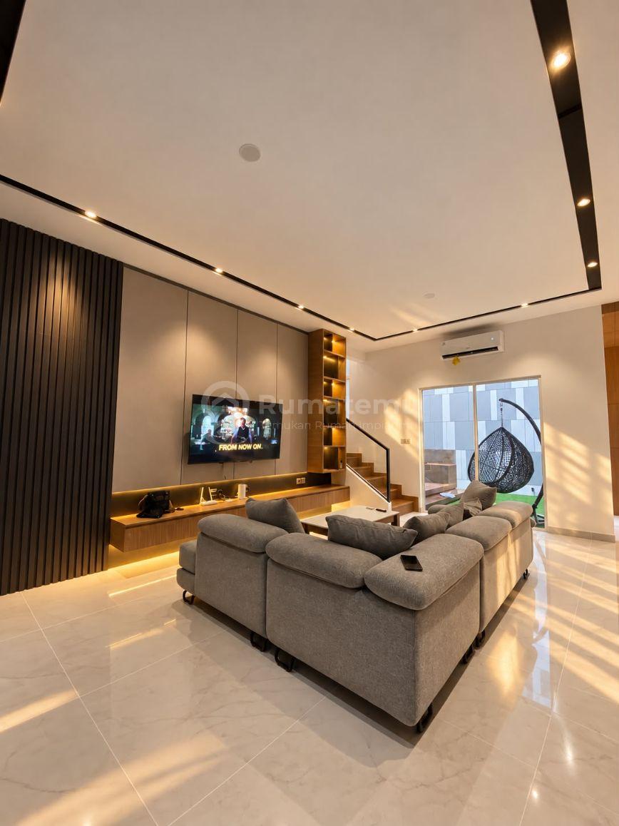 Rumah Mewah Cantik 2 Lantai Siap Huni di Cluster Pelican @ The Spring Gading Serpong