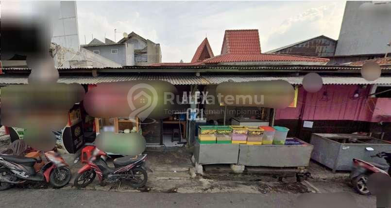 Dijual rumah siap huni Halaman Luas bisa parkir 6 s/d 10 mobil, Cipete Utara, Jakarta Selatan