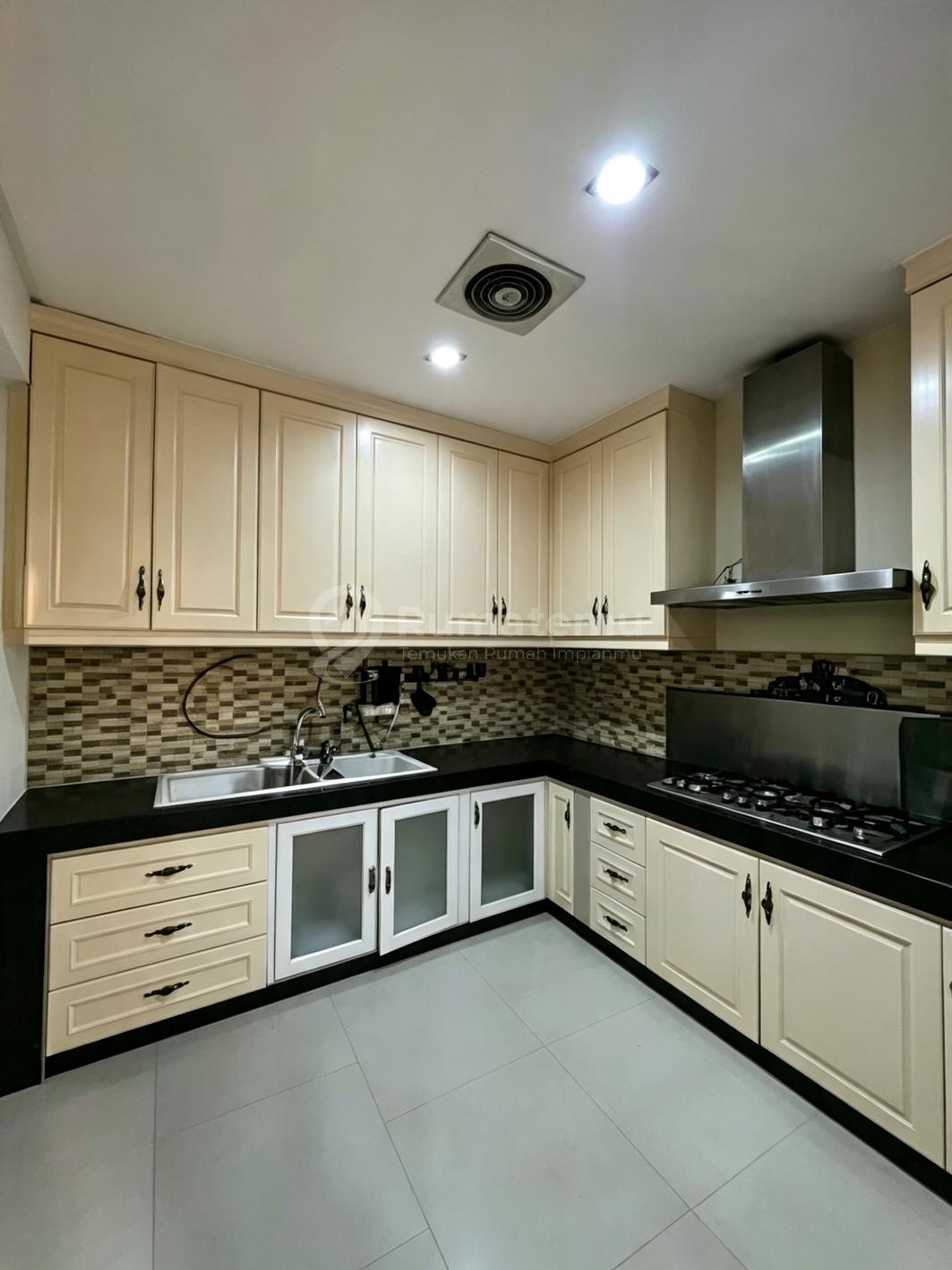 Dijual Rumah 3 Lantai Nego Sampai Deal @Rumah Camar Elok Pik