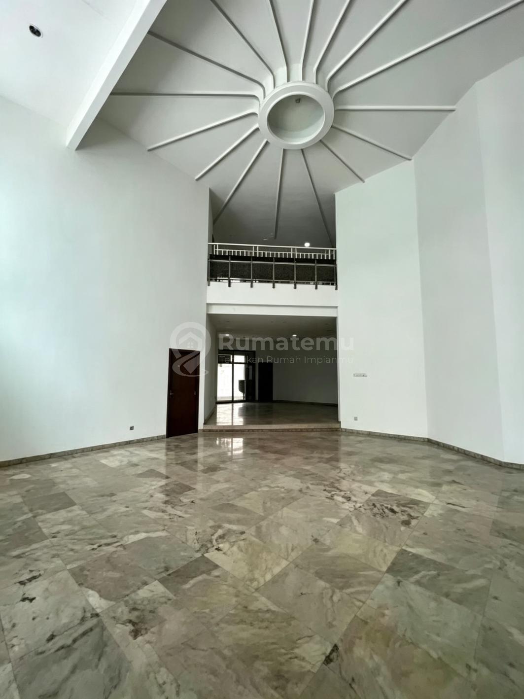 Dekat ke Senopati, Dijual Rumah Mewah Siap Huni di Bangka Mampang Jakarta Selatan