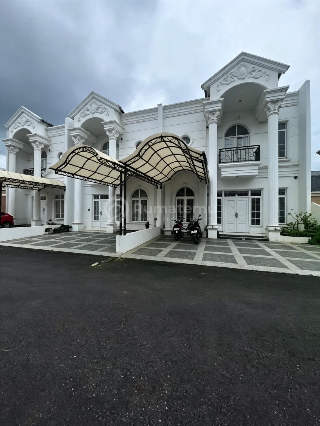 Rumah Secondary Dalam Cluster di Ciracas
