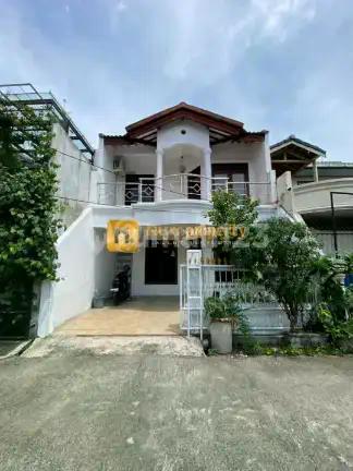 Rumah Bagus Dalam Komplek Strategis Selangkah Ke Mall Pondok Gede