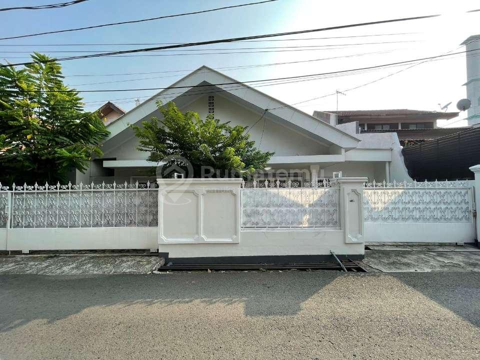 Dijual rumah Hadap Selatan Unfurnished di Menteng Dalam, Tebet, Jakarta selatan