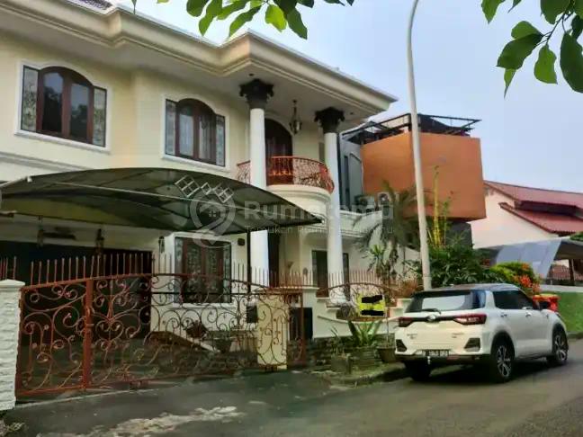 HOT SALE:  Rumah Mewah Design American Klasik Dlm Komplek Elit, Jl. Veteran, Bintaro, Jakarta