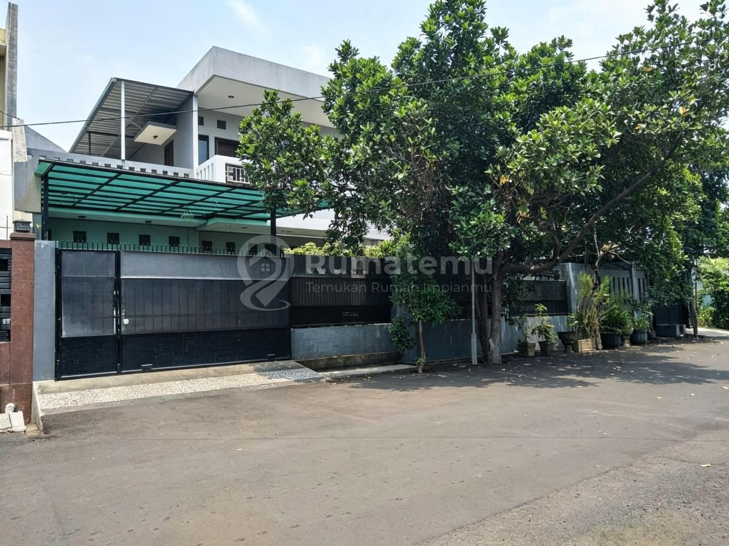 Jual rumah B U kota bebas banjir di dalam perumahan Harapan Indah, Bekasi, Jawa Barat