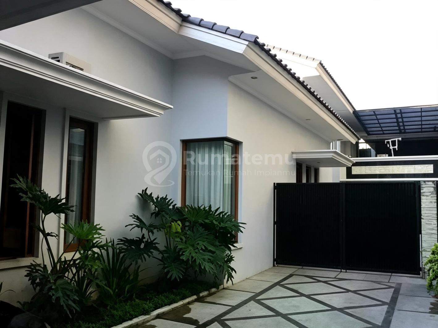 MENTENG [RUMAH] : Dijual - Siap Huni- Lokasi Strategis