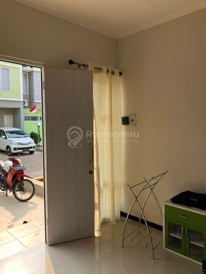 Di jual Rumah  Cluster magnolia town house 3.  1km dari green lake city 2km dari tol karang tengah