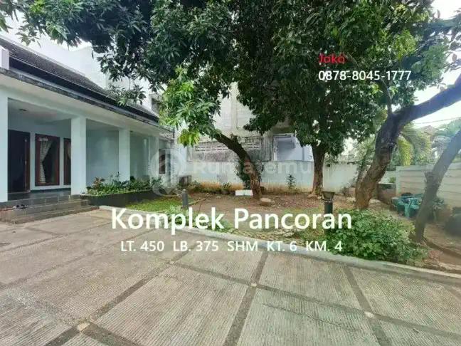 For Sale:  Rumah Asri 2 Lt di Komplek Elit Pancoran, Jakarta Selatan  Spesifikasi:
