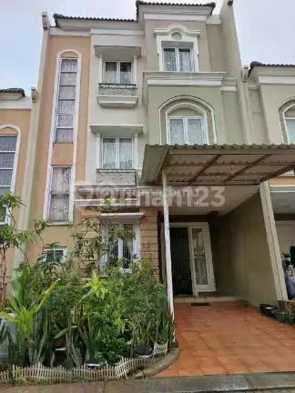 Rumah 3 Lantai, Semi Furnish di Cluster Samara Gading Serpong