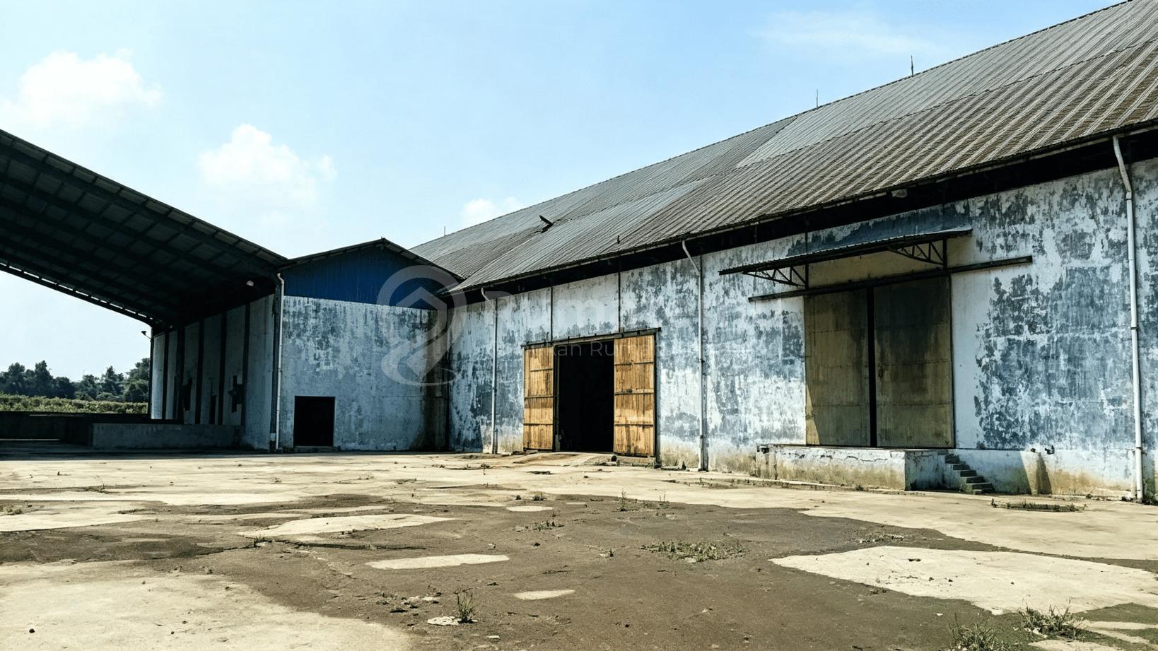 Gudang multifungsi Pabrik 2,7 Hektar di Bogor akses container
