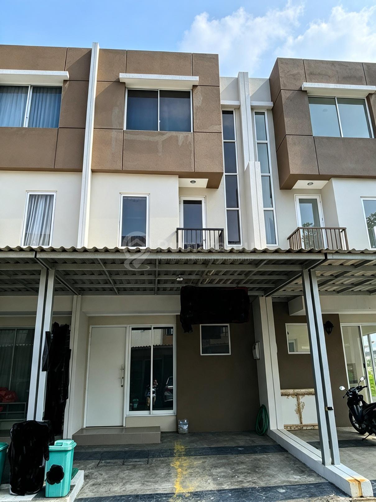 Dijual Rumah 3 Lantai 1+2 KT Siap Huni di Sedayu City Cakung