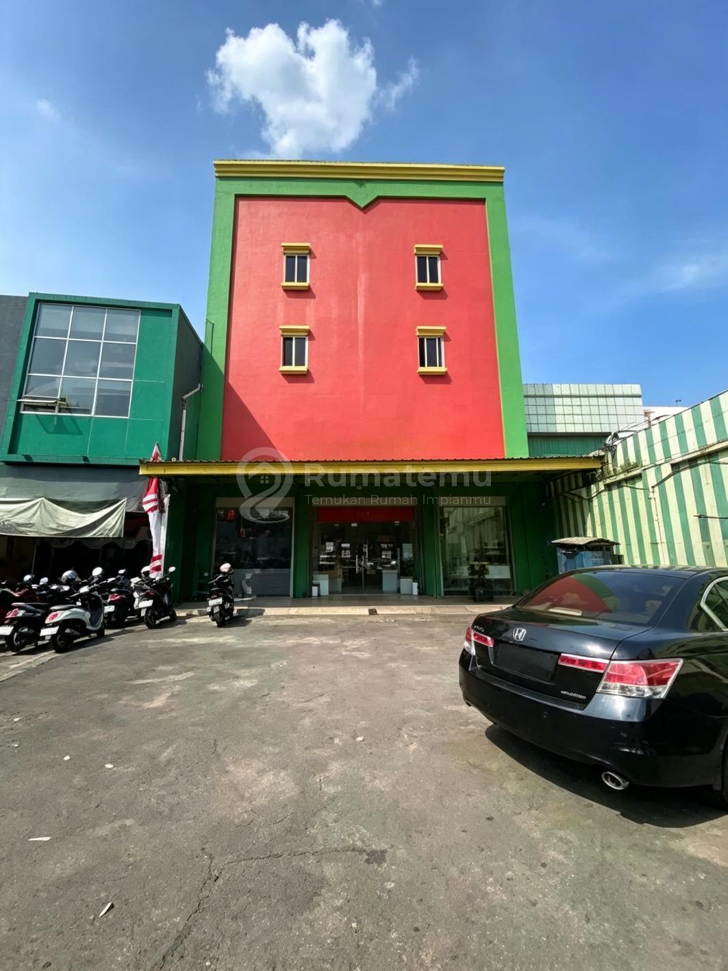 Gedung Komersial Siap Pakai Lokasi Strategis Di Pondok Bambu