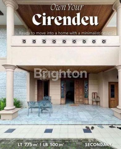 Hunian ekslusif 2 lantai dengan kolam renang di Tangerang Selatan