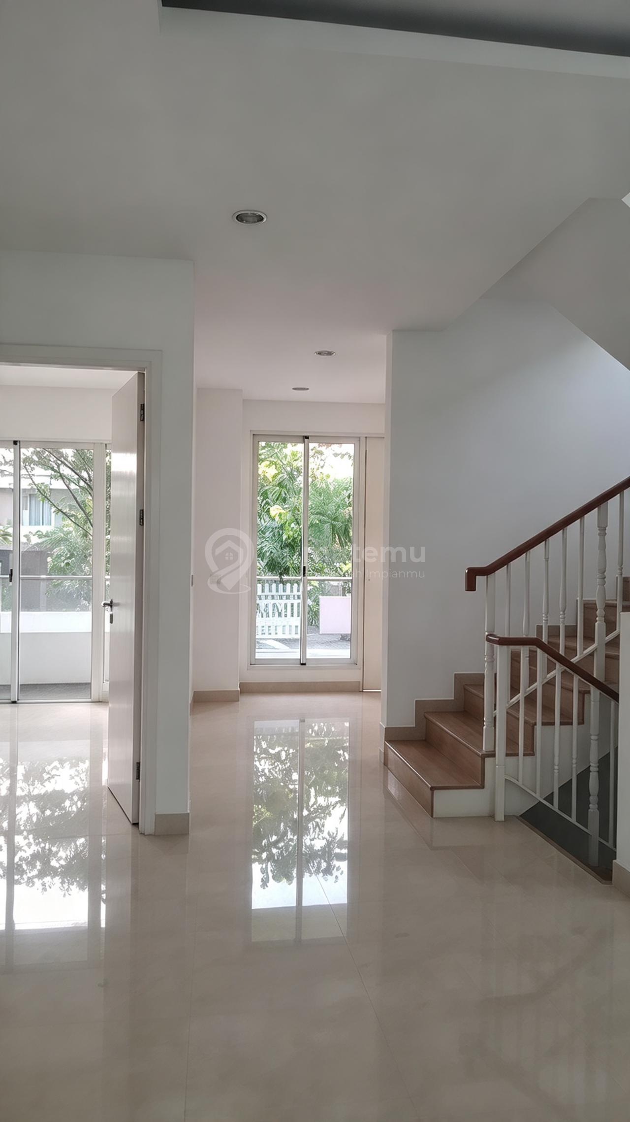 Dijual Dan Disewakan Rumah 3 Lantai 4 BR di Golf Residence Kemayoran