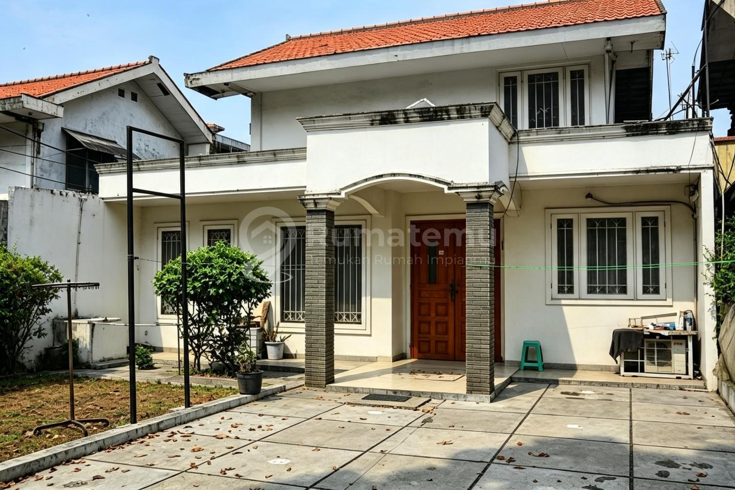 Dijual rumah super strategis dengan Jalan besar di Rawamangun, Pulo Gadung, Jakarta