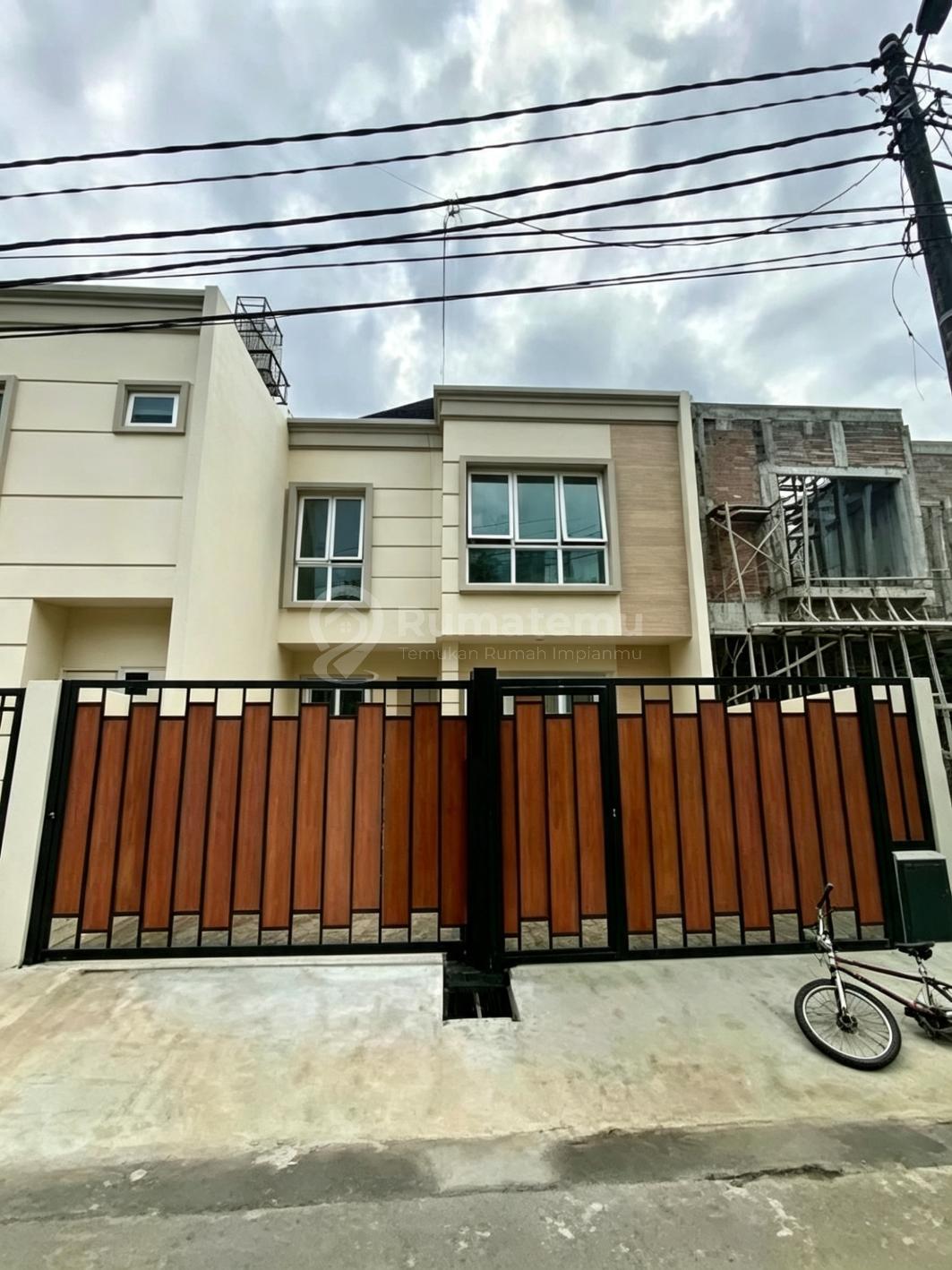 Dijual Rumah Bangunan Baru 2 Lantai di Gading Serpong Sektor 7 A
