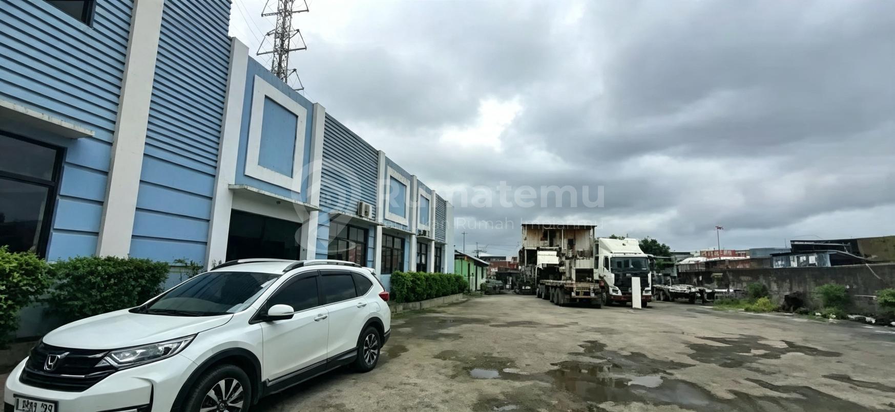 Tanah Row 20 Meter Cocok Bangun Gudang di Koja, Jakarta Utara