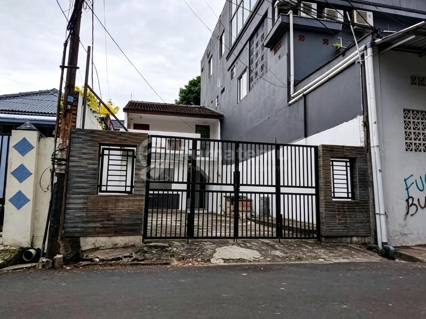 Dijual rumah non furnish anti banjir di Mampang Prapatan, Kuningan, Jakarta Selatan