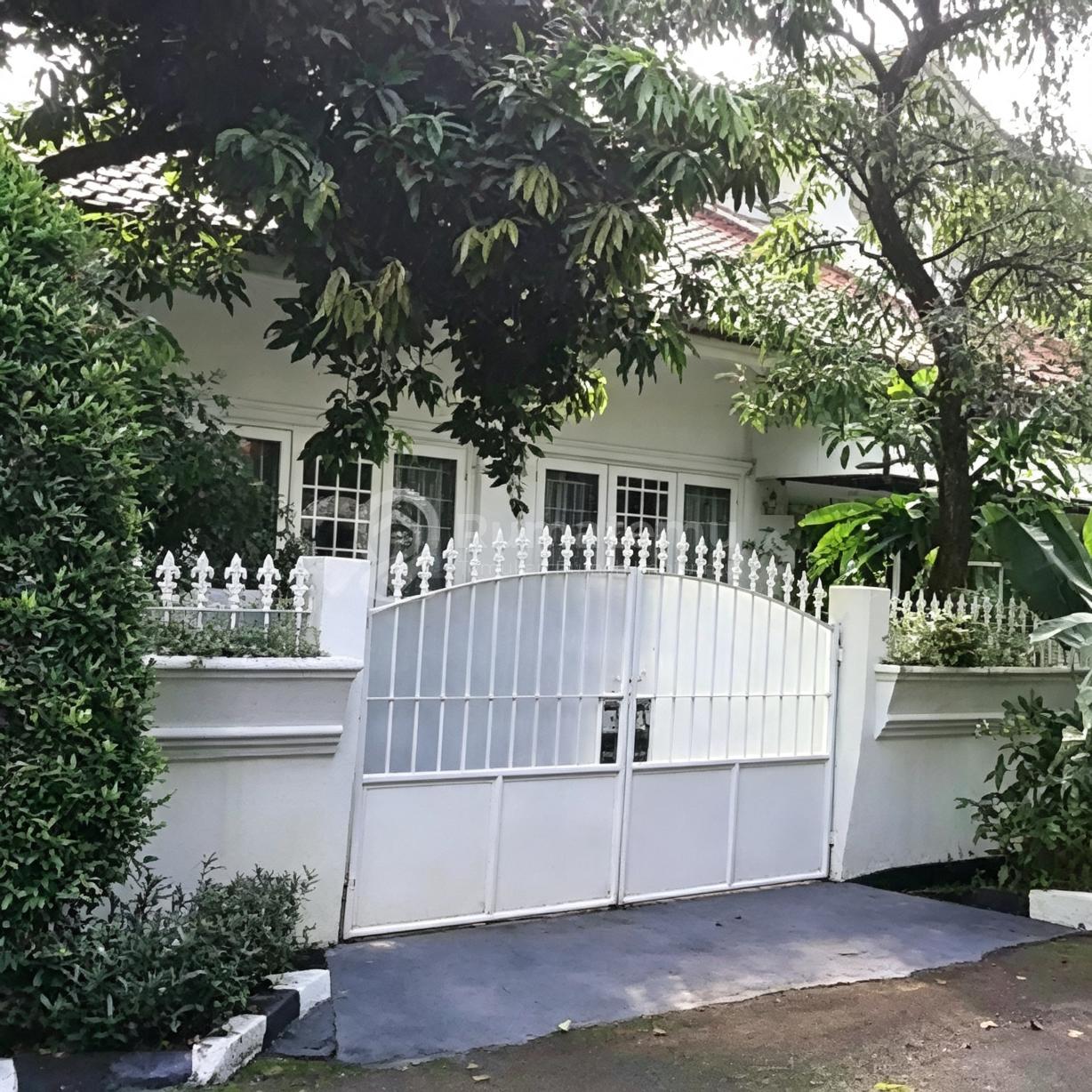 Dijual Rumah Siap Huni di Lebak Bulus Jakarta Selatan
