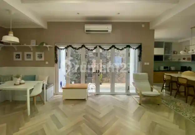 Rumah Full Furnished dengan Interior Design Mewah di Rawamangun