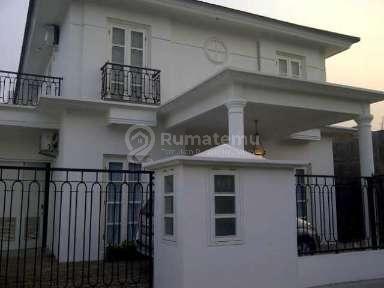 Harga terjangkau dan dekat dengan pusat bisnis rumah 2 lantai di gandaria jakarta selatan 