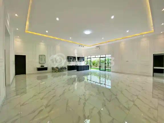 Sudah Lama Cari Rumah Tenang di Cilandak? Ini Dia - Brand New, 1 KM ke Jln Tb Simatupang, Taman, Pool-Ready, Dokumen On Hand