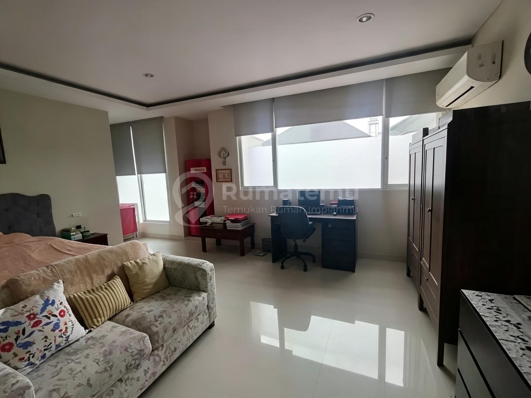 Dijual Rumah Modern Pondok Indah Ada Kolam Renang Luas 305