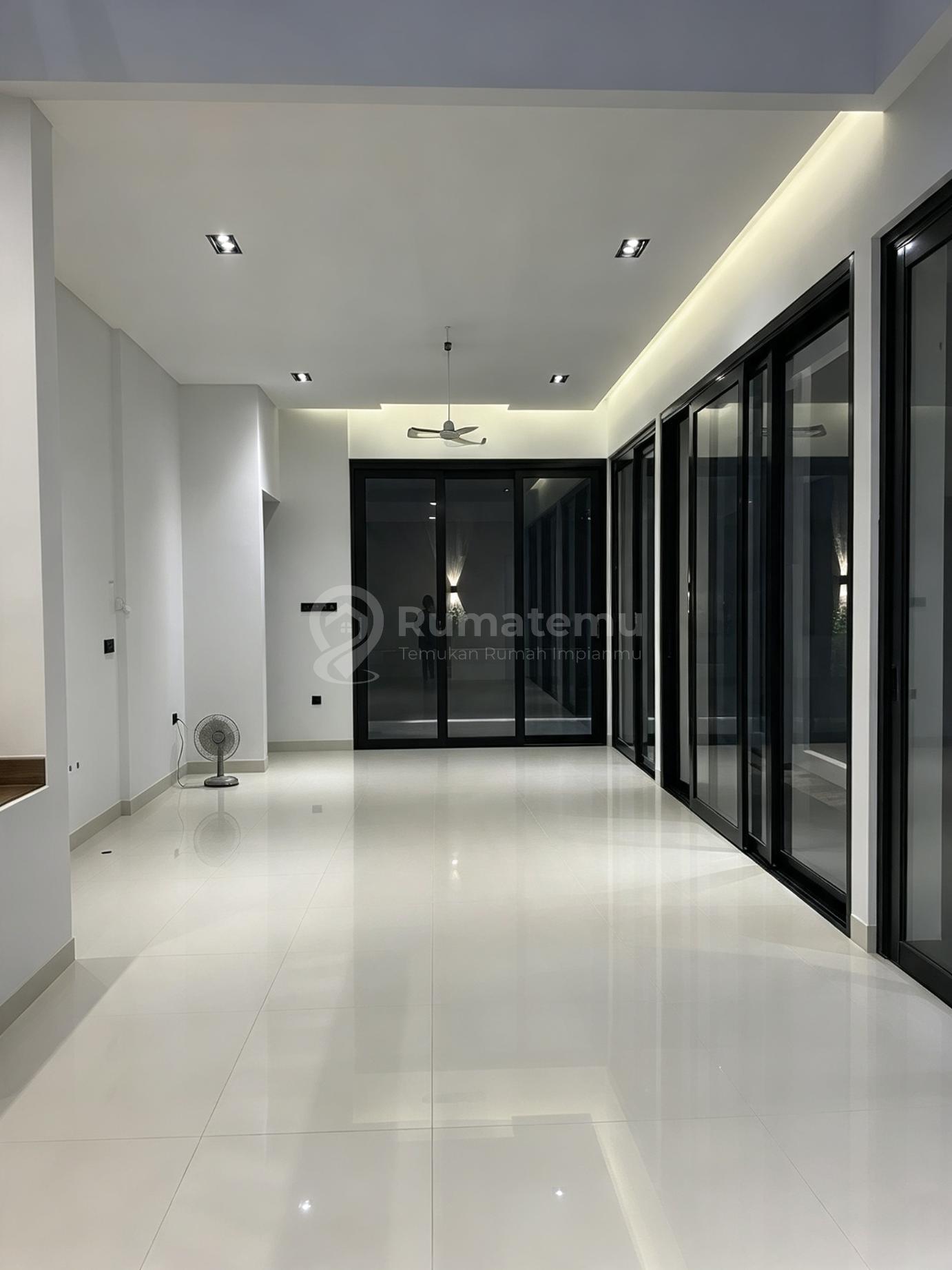 Dijual Rumah Siap Huni Minimalis Brand New Blok Besar di Muara Karang