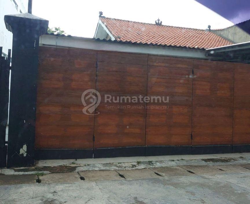 RUMAH DIJUAL UTK USAHA DI AREA KEBAYORAN BARU